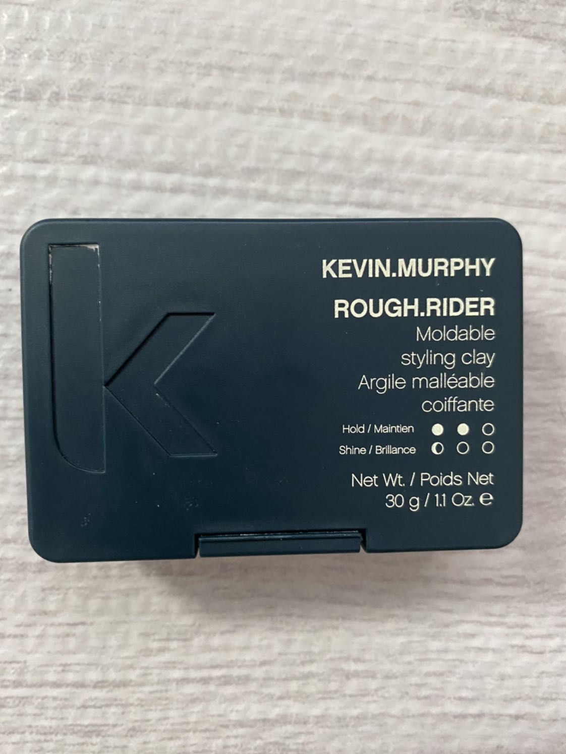 Sáp chất lượng, tem tag đầy đủ. Tóc không bị bết khi vuốt sáp này. Tạo phồng dễ dàng.