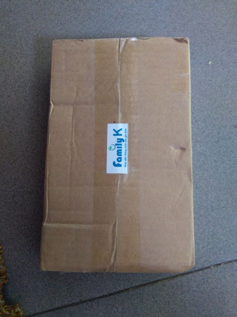 shop đóng gói cẩn thận, hàng giao nhanh, tất chất dày vừa,shop tặng thêm khẩu trang rất thiết thực trong mùa dịch