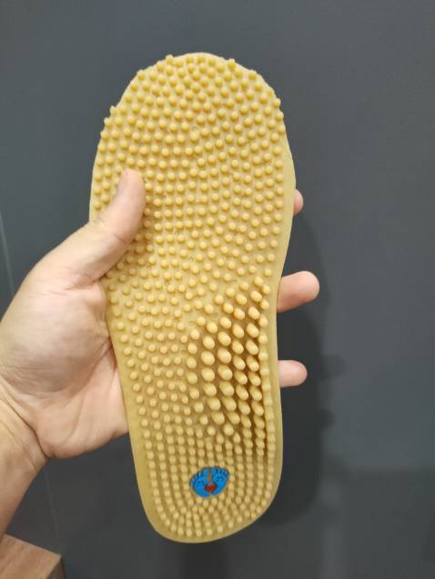 Phù hợp với ai thích đi dép massage.