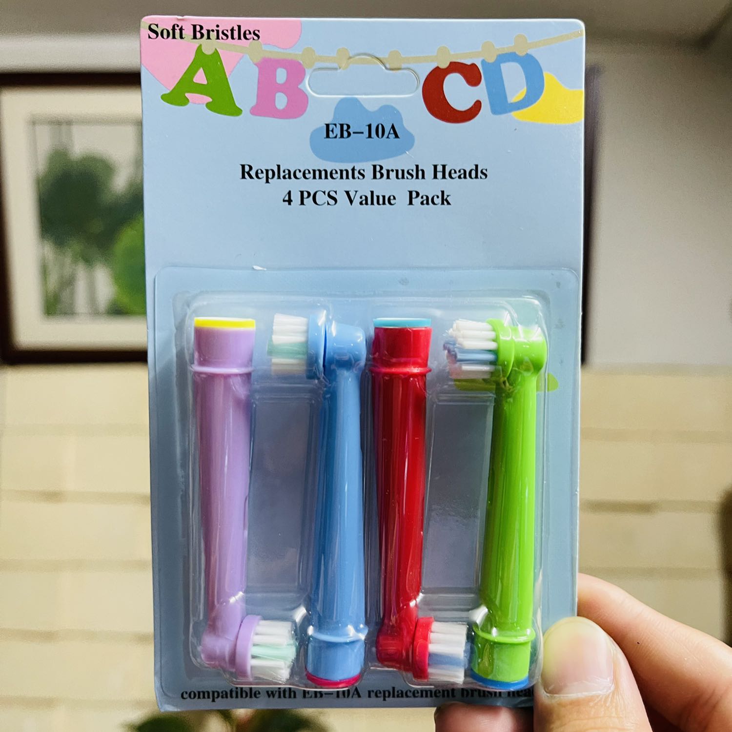 Đầu bàn chải tương thích với bàn chải ở nhà của các bé. Có nhiều màu để các bé có thể lựa chọn. Giá cả hợp lí. Sẽ tiếp tục ủng hộ.