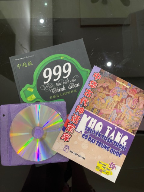 Nội dung sách hay, sách có cả phiên âm tiếng trung để dễ tra cứu từ vựng