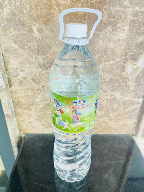 Nước chất lượng tốt, mới đặt hôm sau là có, shipper thân thiện