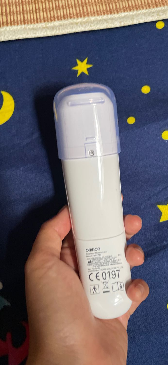 Nhiệt kế đo trán của omron đo rất nhanh, dễ sử dụng, hãng omron của Nhật uy tín nên mua nhé! Mình đã mua của shop nhiều lần rồi, OK lắm