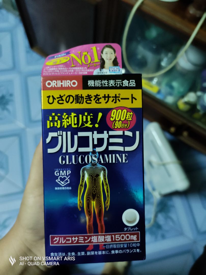 sản phẩm ko có tem của nhà sản xuất, chả biết hàng thật không nữa, shop lại bảo không kịp dán >.>