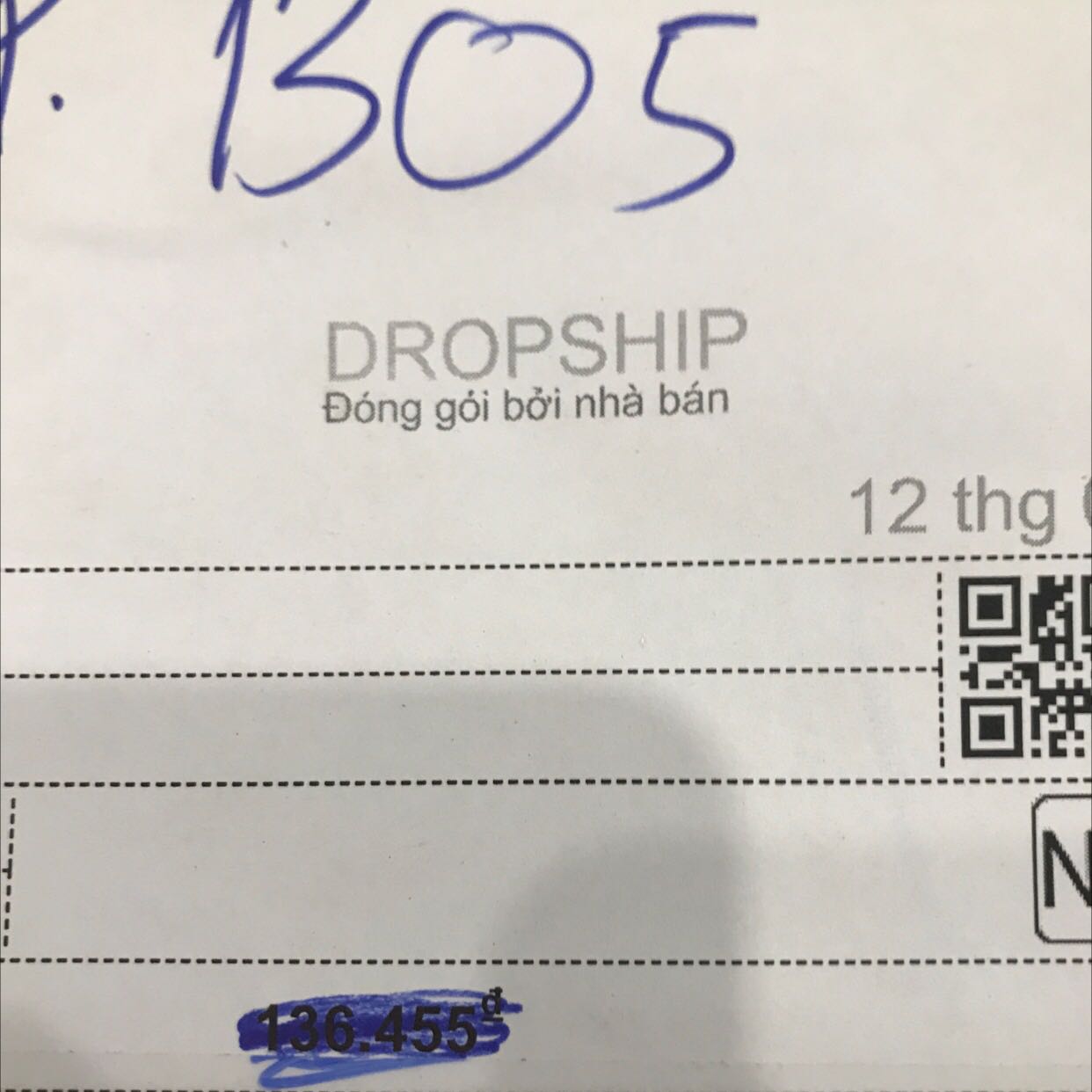 Nhà sách gửi nhầm sách! Mình mua sách toán, gửi thành sách tiếng anh! Vui lòng liên lạc lại! Giá tiền tt 137k gửi sách 59k