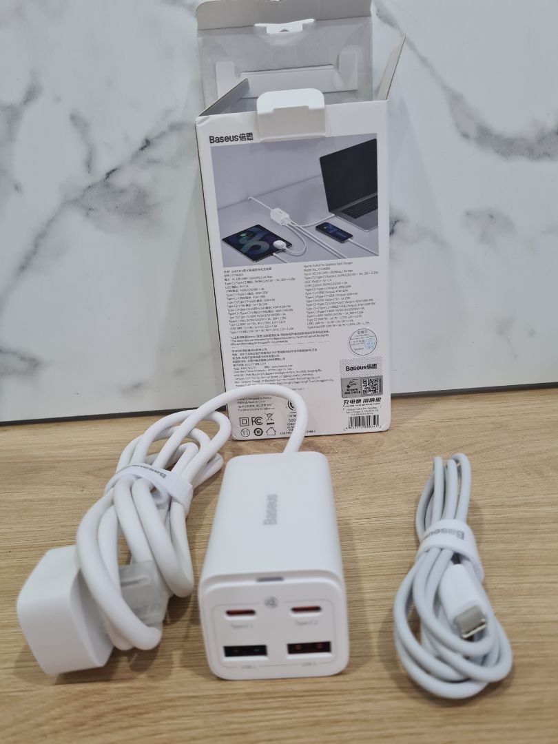 giao hàng nhanh, hộp sản phẩm hơi móp tí, nhưng sp bên trong thì đẹp nhé, chất liệu nhựa cứng rất sang, hoàn thiện rất tốt.👍