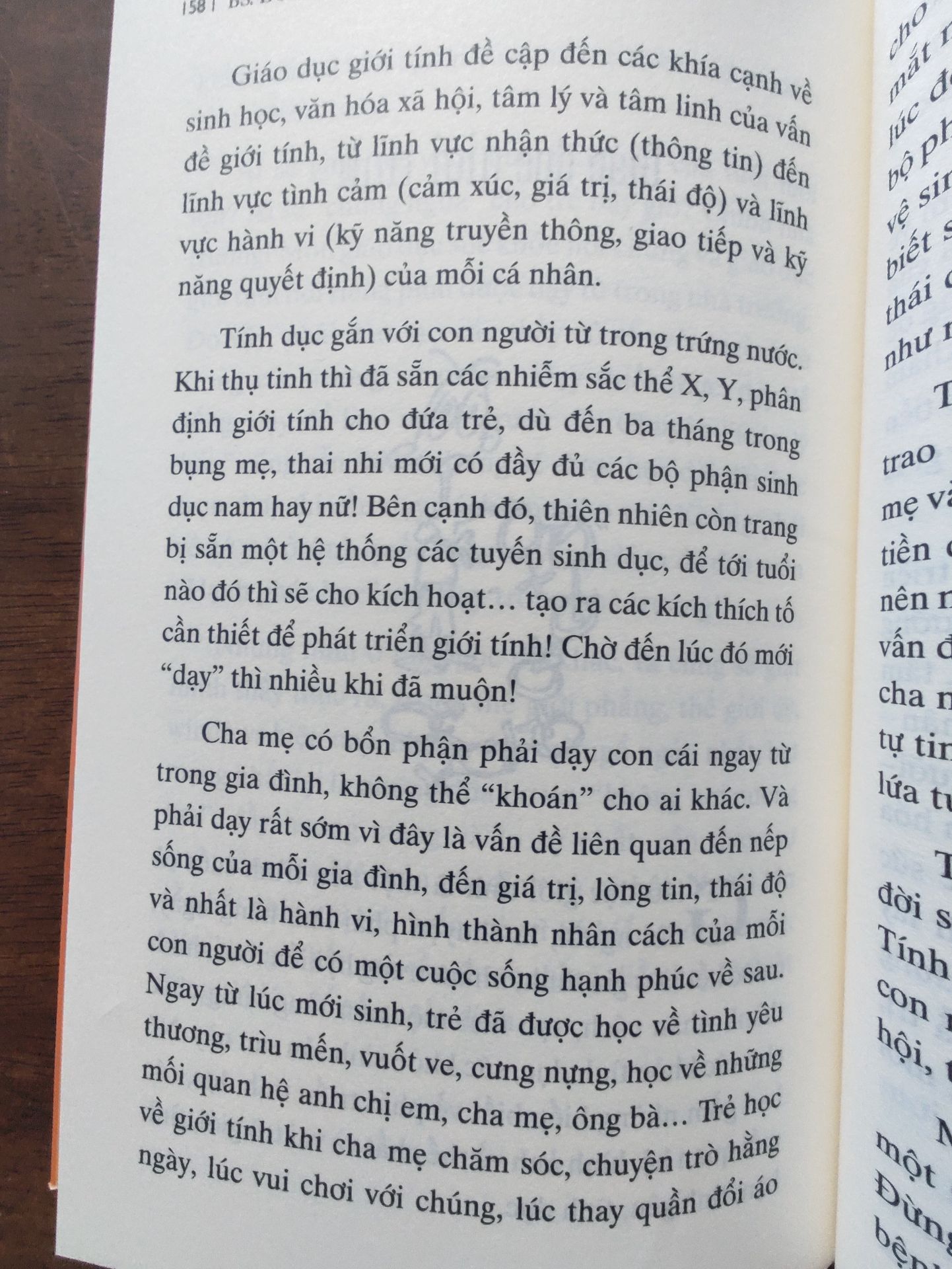 Sách nói về thay đổi tâm tính của trẻ mới lớn và cách cha mẹ giao tiếp với con *** phù hợp, hướng trẻ đến hoàn thiện.
Bác Đỗ Hồng Ngọc viết cho teen đọc nên phong thái dí dỏm dễ tiếp thu. 
Tuyệt phẩm !