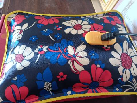 Đồ cắm sạc lỏng, ko ăn điện!