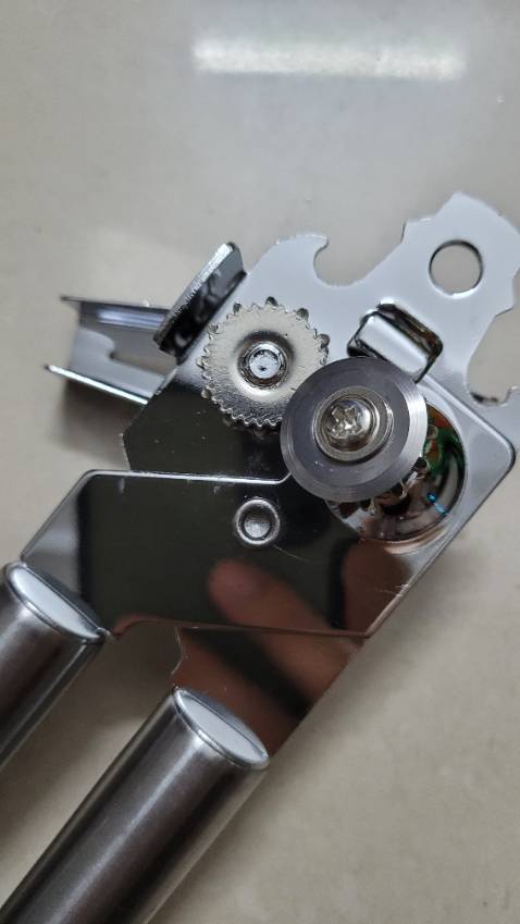 Đúng mẫu, cầm cũng khá chắc chắn, chưa xài chưa biết thế nào. Nói chung là ok