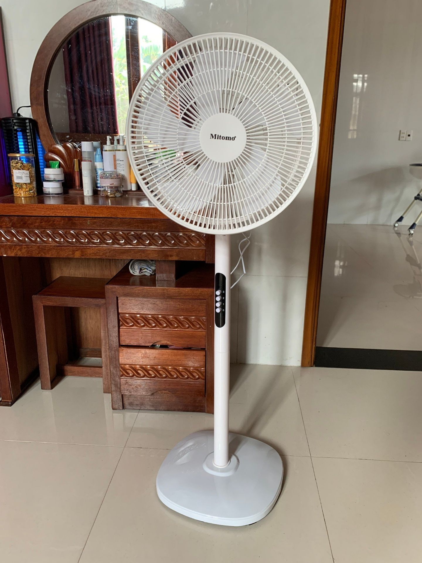 12h trưa hè oi ả, đặt cái quạt ship 2h mà tầm 3h nhận được luôn rồi, nhanh như 1 cơn gió của thần rớt.ahihi quạt ok nha shop. chúc shop buôn may bán rẽ nhé. 12h trưa hè oi ả, đặt cái quạt ship 2h mà tầm 3h nhận được luôn rồi, nhanh như 1 cơn gió của thần rớt.ahihi quạt ok nha shop. chúc shop buôn may bán rẽ nhé.