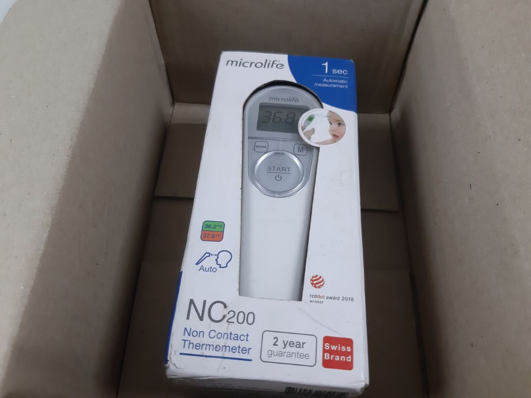 Thật không tin được mình nhận được sản phẩm cũ đến thế, y như hàng đã xài rồi. Hộp đóng gói cũng ko chèn bất cứ miếng xốp nào. Không hiểu sao sản phẩm cũ biết là sẽ đổi trả nhưng vẫn giao cho được. Thật thất vọng. Mình mua của thietbiyteandu nhé. Thật không tin được mình nhận được sản phẩm cũ đến thế, y như hàng đã xài rồi. Hộp đóng gói cũng ko chèn bất cứ miếng xốp nào. Không hiểu sao sản phẩm cũ biết là sẽ đổi trả nhưng vẫn giao cho được. Thật thất vọng. Mình mua của thietbiyteandu nhé.