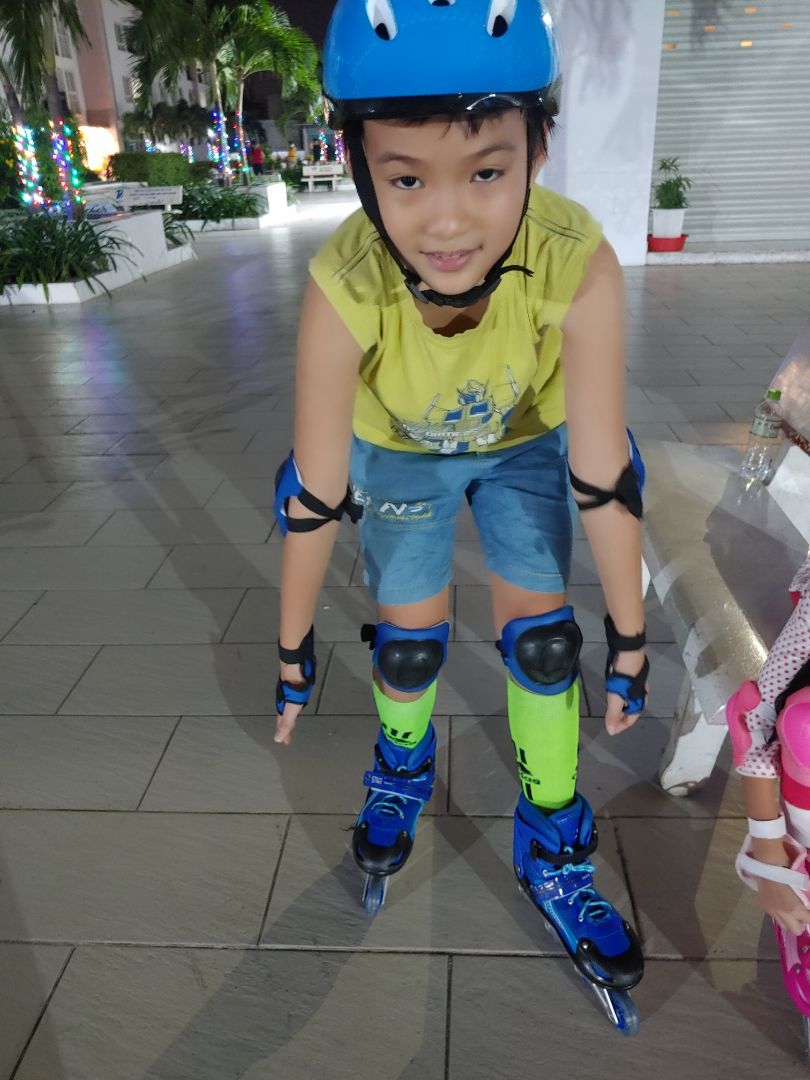 Tệ. Chơi được đúng 3 buổi