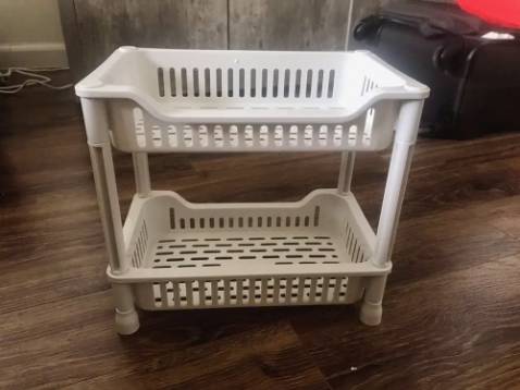 Phù hợp để kệ gia vị nhà bếp , chất liệu nhựa cứng cáp , bền nha . Cảm ơn shop