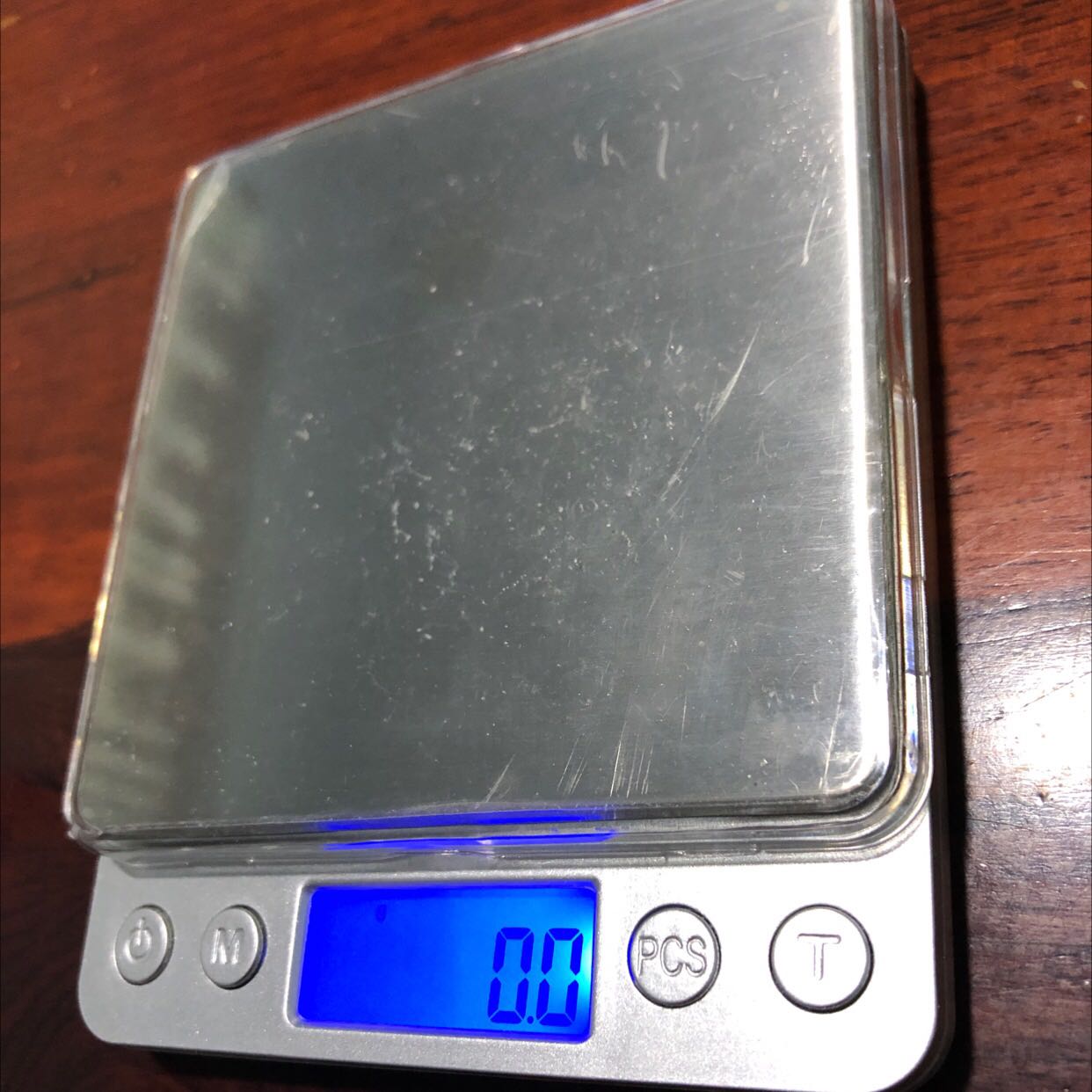 Sản phẩm tuyệt vời. Gói hàng cẩn thận.
Dễ sử dụng. Cân bột chính xác nên mình làm bánh cũng dễ hơn, bánh chất lượng tốt hơn