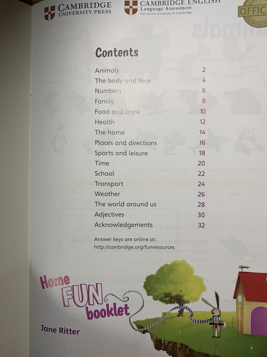 Sách hay, thích hợp cho giáo viên và học sinh trong việc dạy và học ôn thi đề Movers.