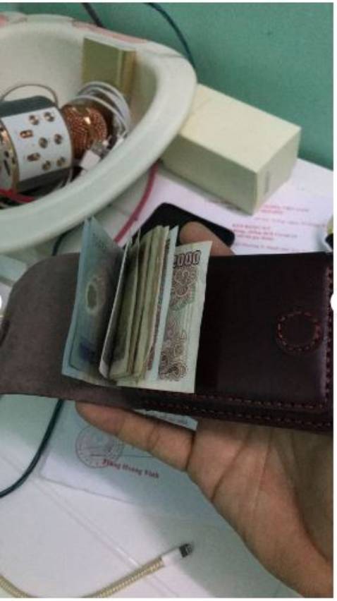 sản phẩm đúng như quảng cáo.  nhỏ gọn dễ xài .!!!