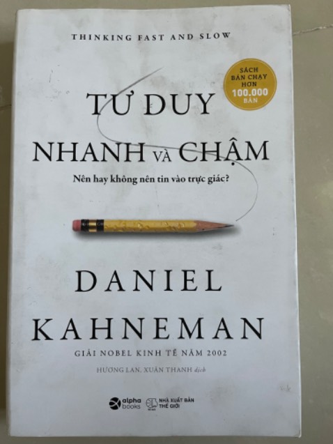 Sách sao bẩn quá shop ơi, bẩn lắm luôn ạ. Sách brand new hay secondhand vậy ạ? Buồn quá shop ạ