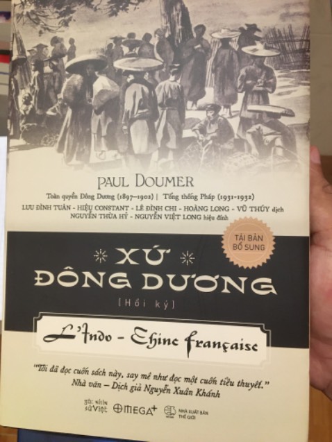 Giao hàng nhanh, sách đẹp, nội dung thì tuỳ cảm nhận mỗi cá nhân. Lưu ý: Ảnh số 1 là bìa bọc bên ngoài, ảnh số 2 mới là bìa sách thật và màu đen, rất đẹp.