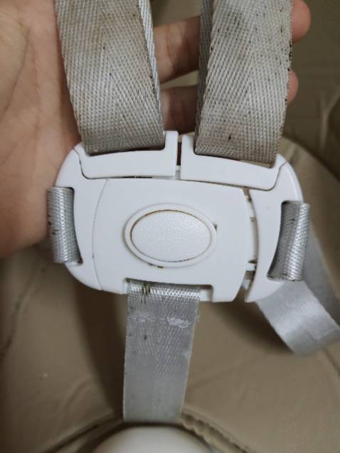 Hàng mình mua chưa được 1 tháng thì khóa đã bị hỏng.
Liên hệ bảo hành thì từ chối bảo hành.
Mình đòi trả hàng hoàn tiền theo cam kết thì mới chịu đổi lại khóa.
Vấn đề đơn giản như xử lý mất hơn 1 tháng, sau 1 tháng thì đổi lại khóa và dây nhưng phí ship người nhận chịu 30k, khác gì tự mua khóa mới.
Phục vụ kém.