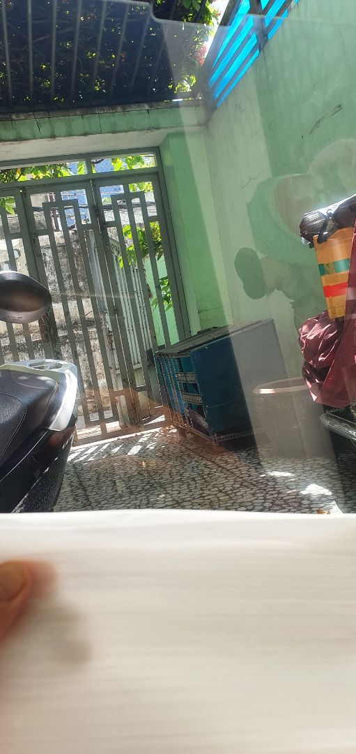 hàng chính hãng,  tem còn nguyên vẹn,  giao hàng sớm hơn dự kiến