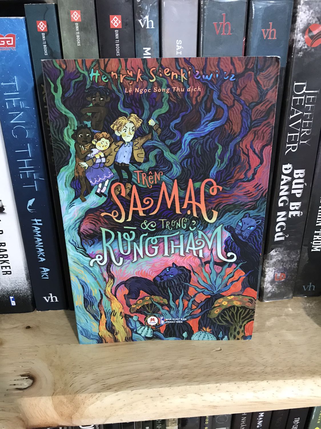 Săn sale 91% nên chỉ còn 12k hoy. Rất thích. sách dày dặn mới lắm. 5 sao. Shipper thân thiện nhiệt tình