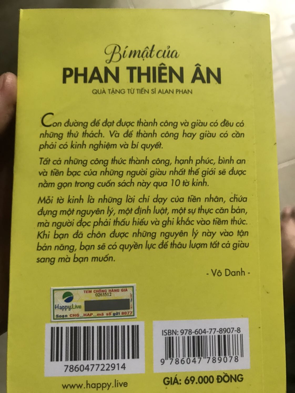 Rất Hài Long.Giao Hàng Nhanh 1 Ngày Rưỡi.Sách tốt đóng gọi gọn gàng.Chất lượng đẹp Một quyển sách bỏ túi.Nên đặt một quyển để mang theo bên mình.