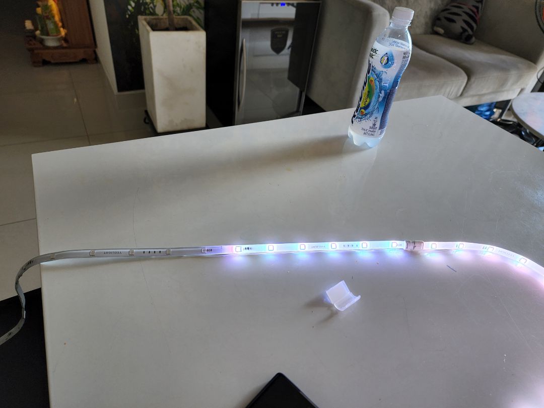 mới gắn vào đã cháy 1 đoạn rồi! đề nghị đổi trả!