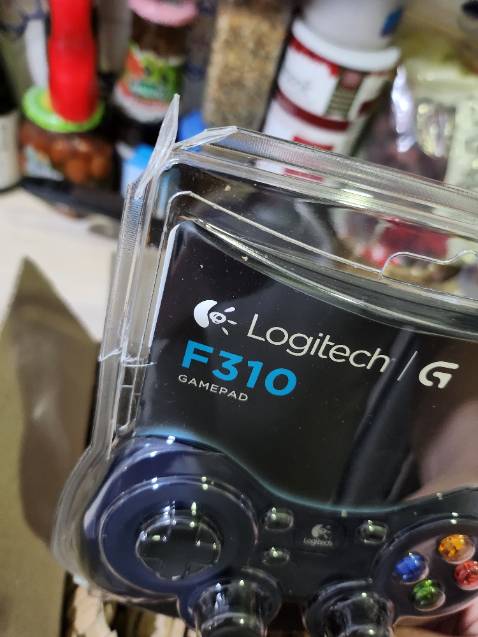 Sản phẩm đẹp nhưng khi bóc hộp ra thì bao bì bị vỡ tuy nhiên sản phẩm bên trong không sao. Không thấy có giấy bảo hành thì chắc là bảo hành số của shop.