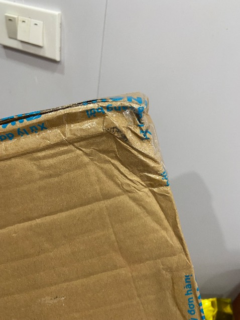 Truyện thì đắt mà đóng gói xong ship gãy cấn gáy như này, bao giờ mới cải thiện hả tiki