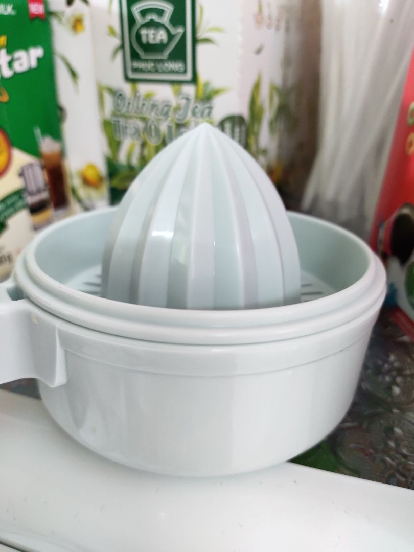 nhựa đẹp, đặt size nhỏ nên hơi tiếc. nhựa đẹp, đặt size nhỏ nên hơi tiếc.