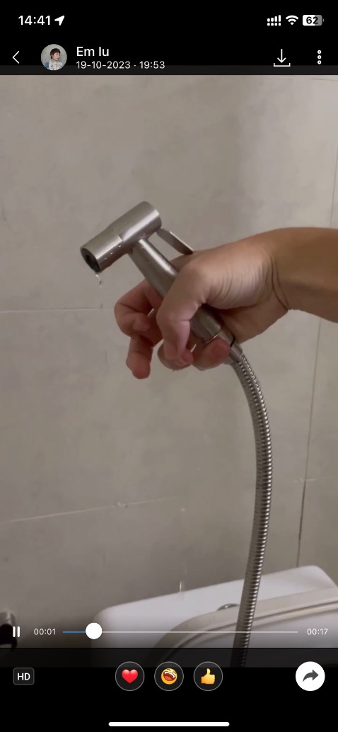 Sản phẩm không dùng được; chảy nước dù không làm gì.
1 sao vì tiki giao đúng hẹn. Quá buồn