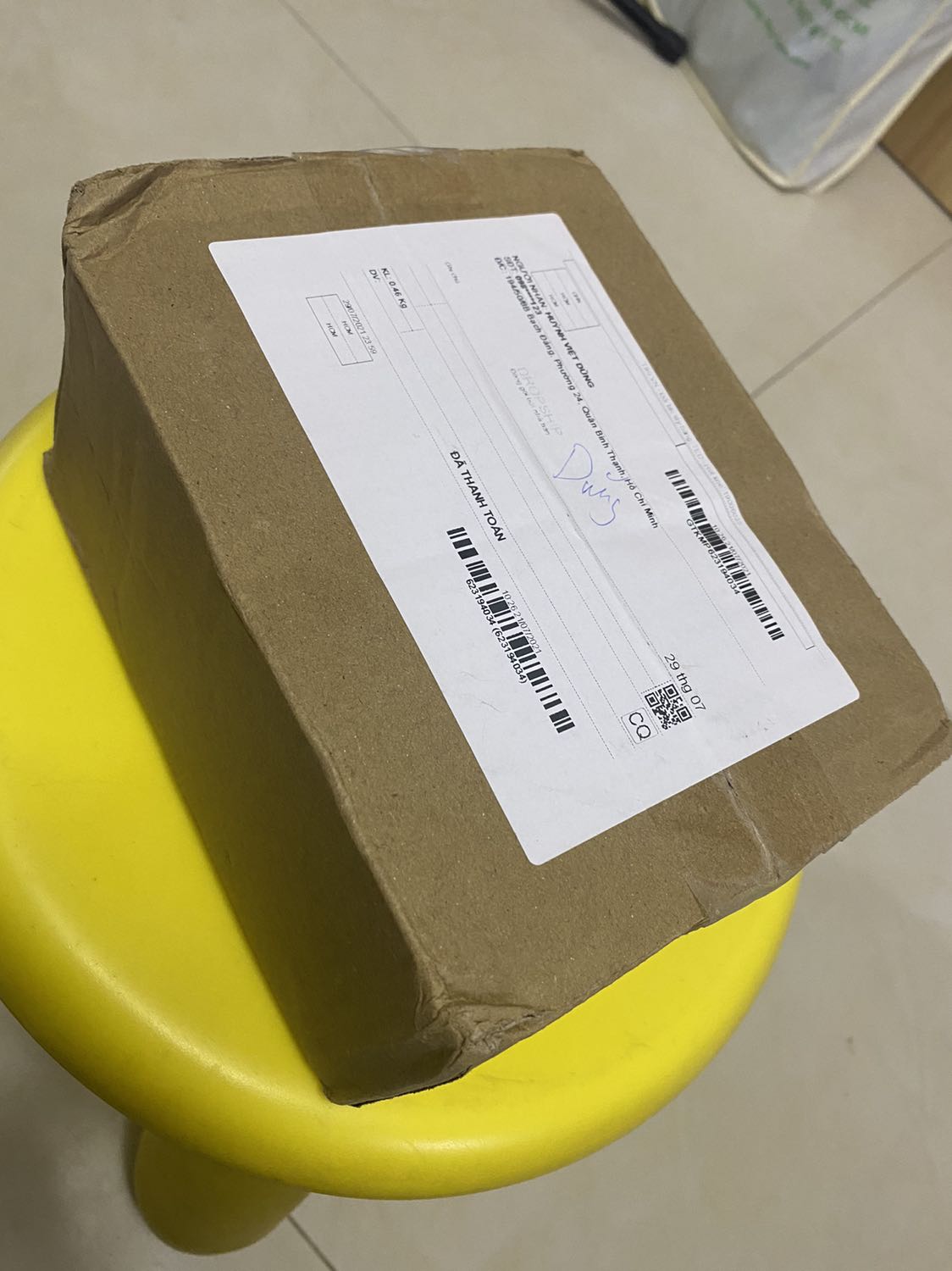 Sản phẩm dùng tốt. Vỏ nhựa hơi mỏng manh nhưng không ảnh hưởng. Shop chu đáo