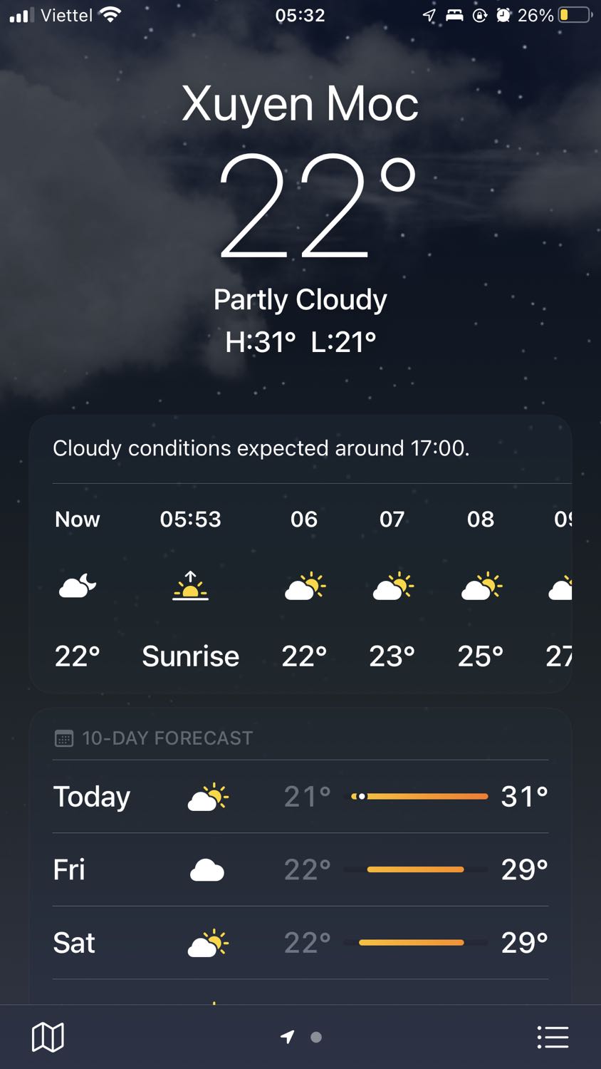 giấy màu vàng dạy dặn, chữ và hình in rõ nét. bìa siêu đẹp, con mèo dễ thương, mà bìa phía sau lại bị cấn gãy. trời ơi mua 7 quyển mà cấn gãy hết 3 4 quyển tui tức mà tui không nói nên lời luôn á. sách tui mua về cưng như trứng hứng như hoa mà mới mua về đã bị gãy tè le tui đau lòng quá huhu. tính gửi 3 sao mà con mèo đẹp nên tặng 4 sao