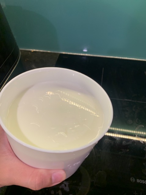 Công thức của mình:
- 1.5 hũ sữa chua cái ít đường
- thêm sữa tươi thanh trùng ít đường vừa đủ 1 lít
- ủ 10 tiếng
Thành quả sữa chua hơi ngọt vừa, dẻo mịn Công thức của mình:
- 1.5 hũ sữa chua cái ít đường
- thêm sữa tươi thanh trùng ít đường vừa đủ 1 lít
- ủ 10 tiếng
Thành quả sữa chua hơi ngọt vừa, dẻo mịn