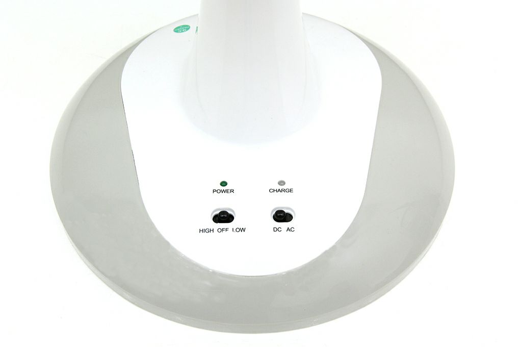 Đầu tiên đọc review của mọi người thì cũng hơi băn khoăn nhưng vẫn quyết định mua. Hàng tốt 30W nên không yêu cầu cao quá, với mình thế là đủ. Giao hàng nhanh, shiper nhiệt tình. Hàng nguyên seal, mới 100%.