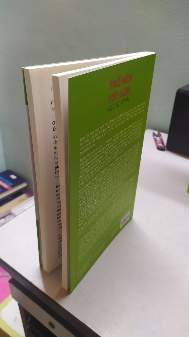 Sách mỏng, giấy tốt. Gần giống với cuốn Tái tạo bản thân, viết về cách xây dựng thương hiệu cho bản thân.