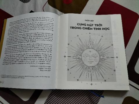 Sách chất lượng , nguyên seal , đẹp , các bộ sách từ Sài gòn book luôn đẹp từ trong ra ngoài , sách dày nặng , đẹp , tính học thuật ổn .