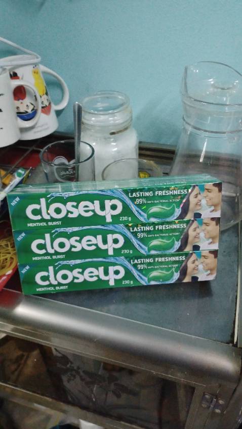 Mình rất yên tâm về chất lượng của nhãn hàng Close up, rất sạch và thơm