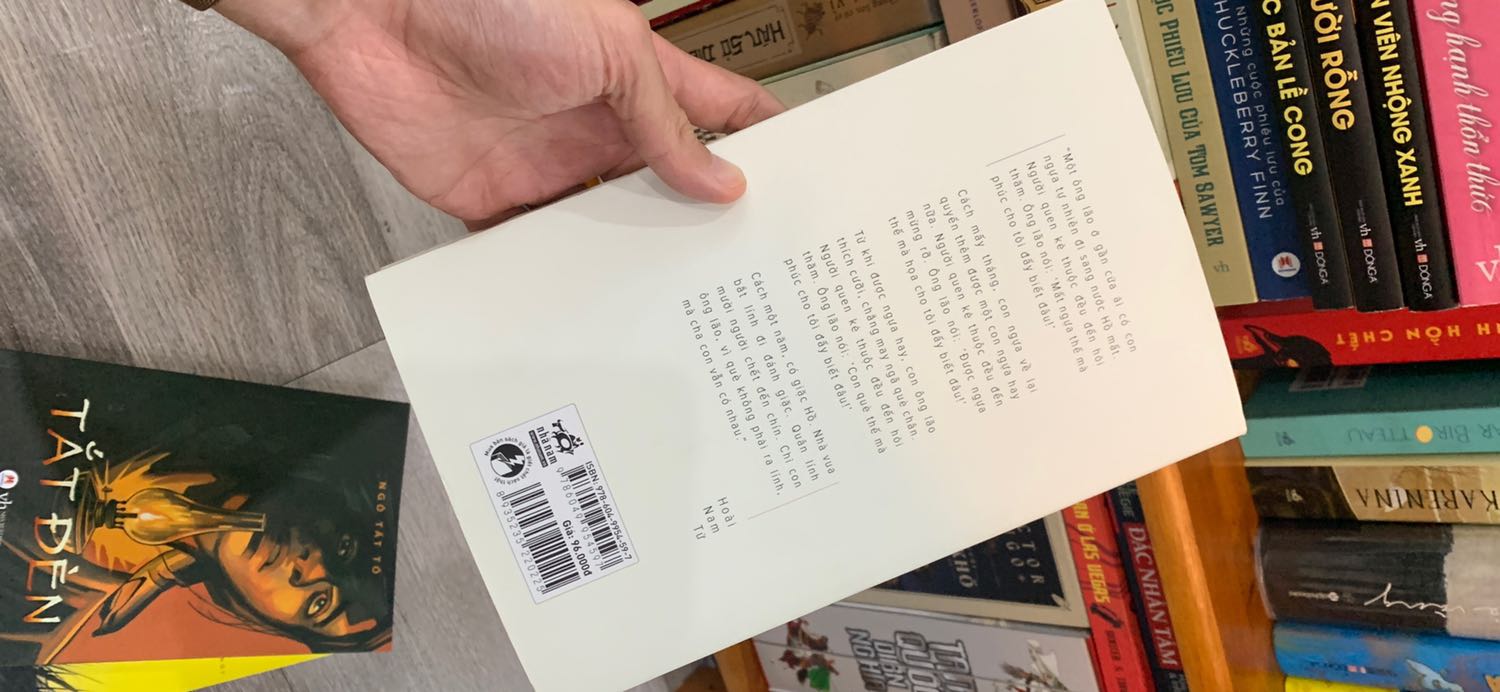 Nội dung sách hay, giống kiểu những điển tích xưa kể lại, bao hàm nhiều bài học và điều cho bạn suy ngẫm, có giá trị theo thời gian, mỗi người đọc mỗi cảm nhận khác nhau

Cám ơn tiki đã giao sách nhanh và đẹp