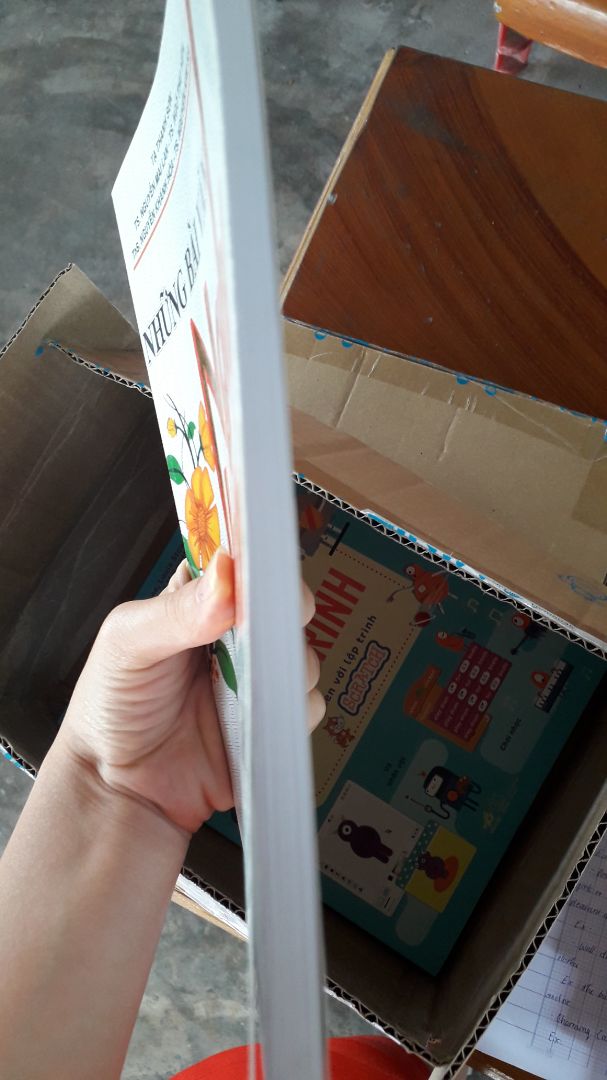 Dịch vụ của tiki tốt. Sản phẩm chất lượng, đẹp và mới nhưng mình hơi tiếc vì sách mỏng hơn mình nghĩ. Cho tiki 5 sao!