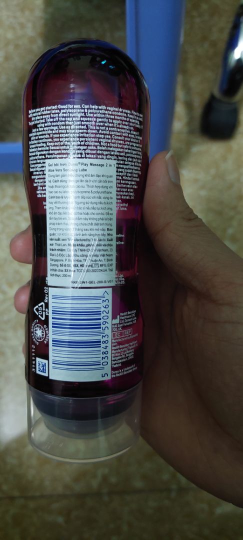 sản phẩm chính hãng, mẫu mới nên ngoại hinhg khác lọ mình đang dùng nhưng yên tâm về mặt chất lượng. Chúc chủ shop đắt hàng