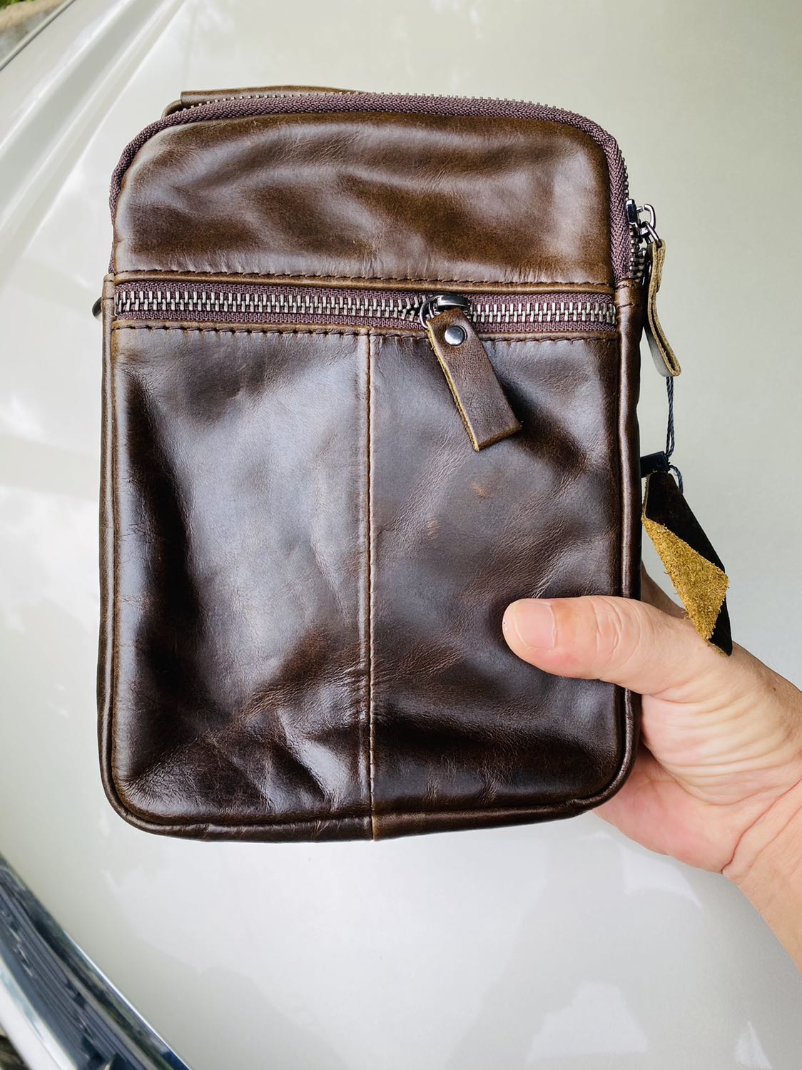 Hàng tốt, mỗi tội gửi sai màu, làm việc phải chuyên nghiệp lên đỡ mất thời gian của khách hàng