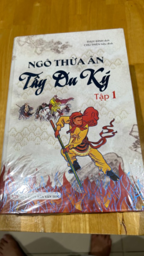 Bộ truyện kinh điển, lời dịch phù hợp với ngữ cảnh. Chất lượng giấy và mực in rất tốt.