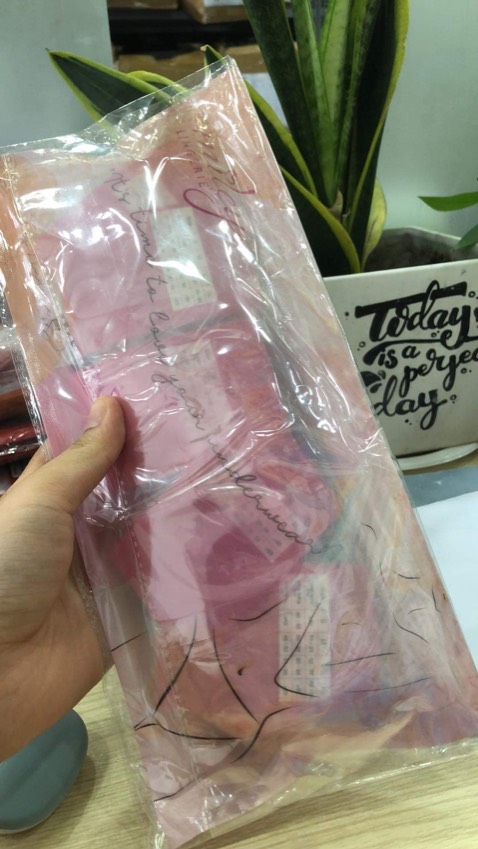 Shop giao đủ màu, đúng size. Vải đẹp, mặc mát, shop dễ thương