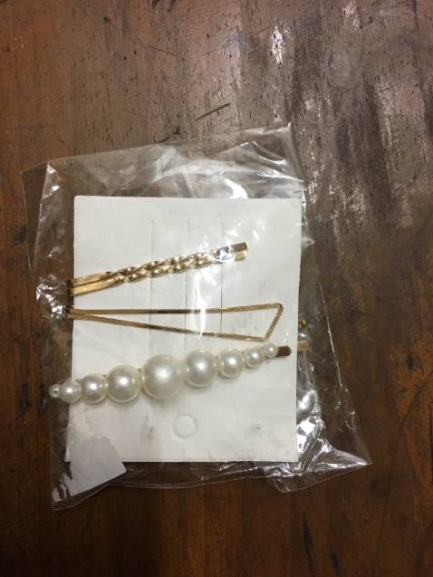 Giao hàng nhanh. Kẹp như hình nha, xinh xắn và dễ kẹp. Mua được lúc sale nên siêu hài lòng nhan. Giao hàng nhanh. Kẹp như hình nha, xinh xắn và dễ kẹp. Mua được lúc sale nên siêu hài lòng nhan.