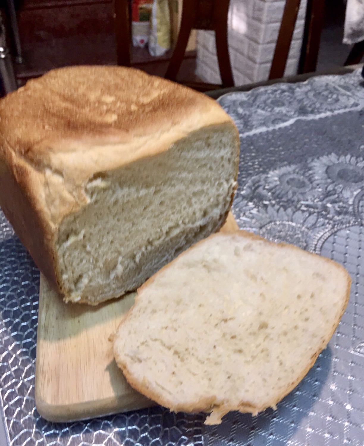 Lò đẹp, dùng rất dễ dàng, ai chưa làm bánh bao giờ cũng có thể làm được. Bánh làm ra nở đều, thơm ngon hấp dẫn vô cùng. Dịch như thế này có ẻm là tuyệt vời ông măt trời. Cảm ơn Tiki, cảm ơn shop đã bán giảm giá đến không tưởng...