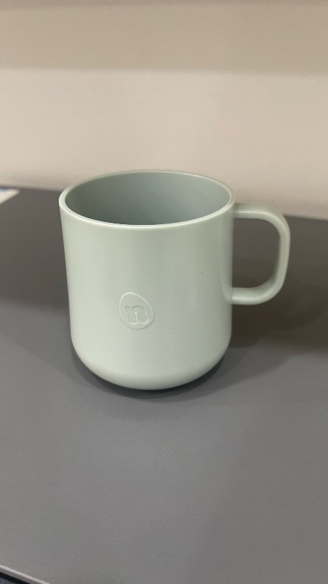 Ly đẹp, bền, giao nhanh. Nhân viên shop tư vấn nhiệt tình, hàng chính hãng. Nên mua ❤️❤️