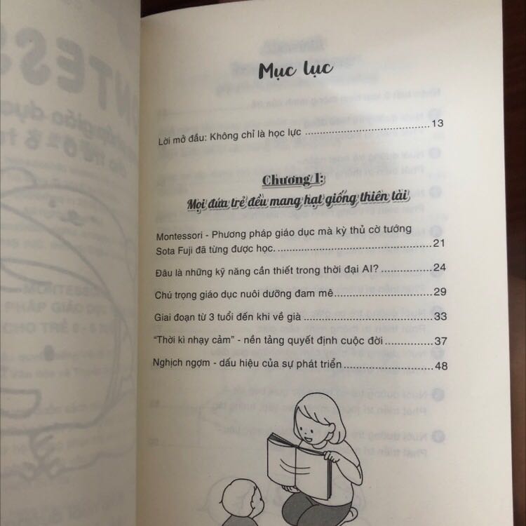 Nội dung súc tích, ngắn gọn vừa đủ truyền tải các ý chính của phương pháp Montessori nên ba mẹ có thể dễ dàng theo dõi và đọc hết cuốn sách trong thời gian ngắn. Đây là cuốn sách nên đọc đi đọc lại nhiều lần để nắm kĩ cách làm chủ cảm xúc và kĩ năng khi nuôi dạy bé, rất khó để đọc 1 lần mà thành thạo được một điều gì mới mẻ. 

Sau khi đọc xong cuốn sách thì mình cảm thấy góc nhìn của mình với các hành động của bé được thay đổi, suy nghĩ cảm thông hơn để tránh có những cảm xúc và hành động làm tổn thương bé.