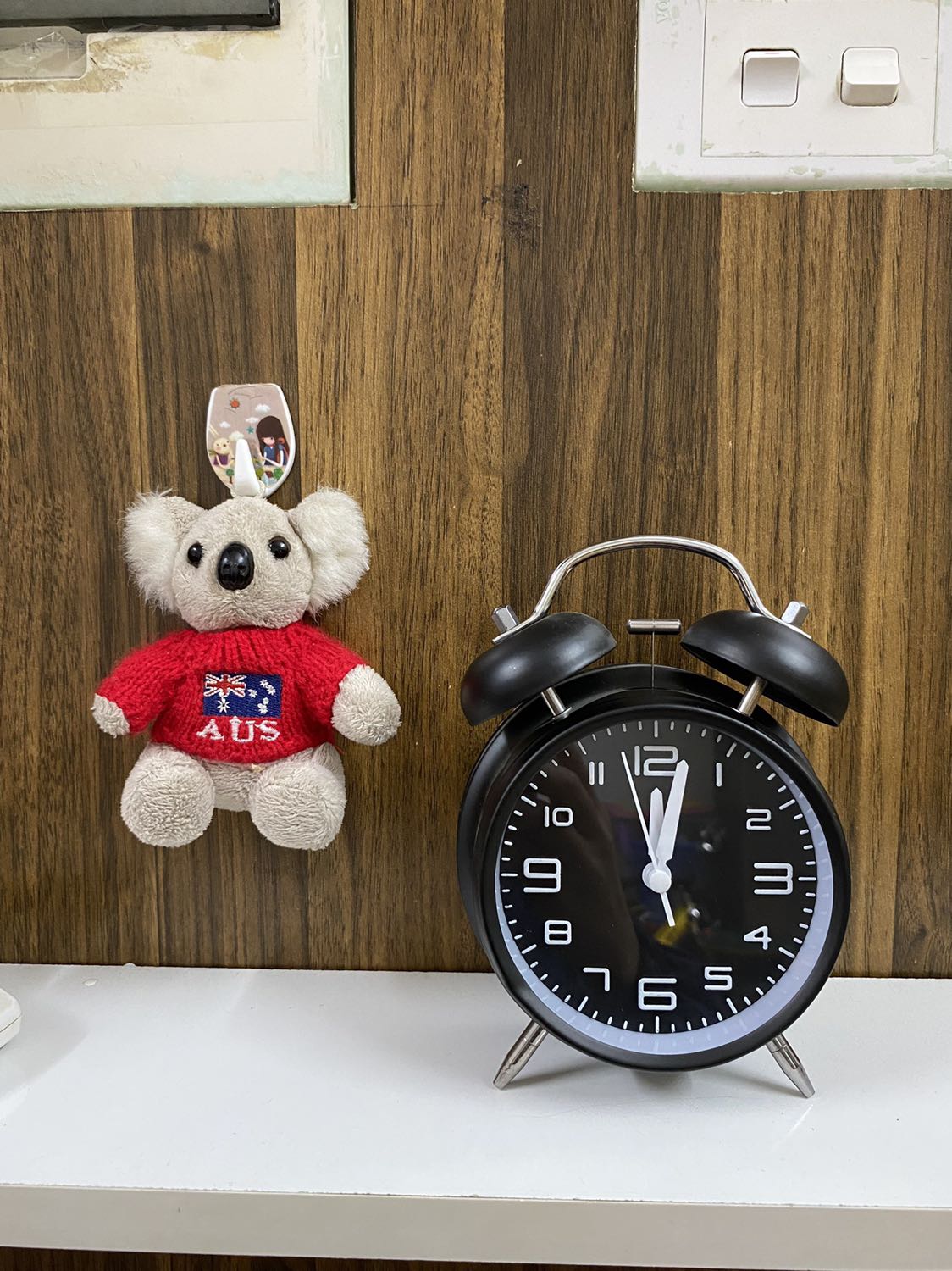 Đồng hồ thiết kế đẹp, chuông to. Shop đóng gói cẩn thận, giao hành nhanh. Tặng shop 5 sao