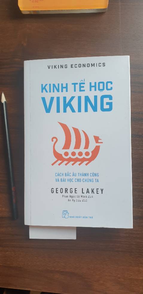 Dễ đọc, dễ hiểu và lôi cuốn. Nhiều ví dụ ở Châu Âu hợp thời. Giao hàng nhanh. Sách nhỏ gọn khá đẹp. Nên mua để có thêm một vài ý tưởng hay từ sách.